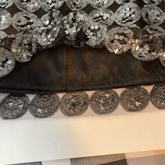 Milly By New York Silk Sequin Skirt size 0 - Picture 6 of 7